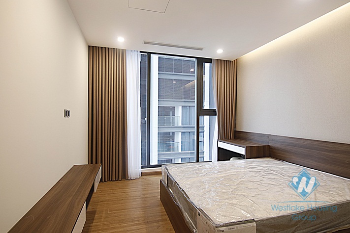 High floor three bedrooms apartment for rent in Vinhome Metropolis, Lieu Giai street, Ha Noi